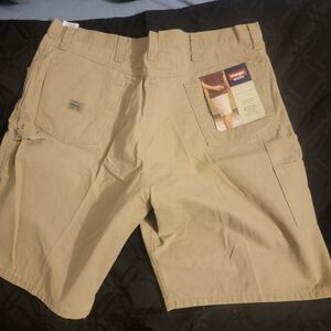 Wrangler Men's Tan Cargo Shorts